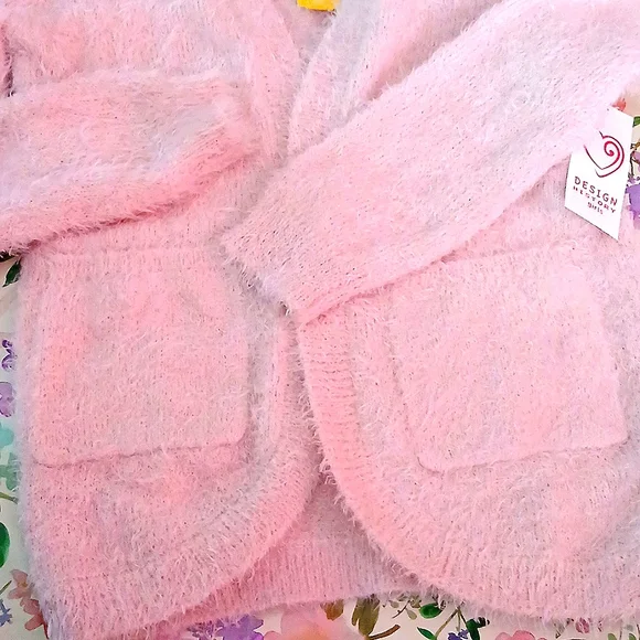 LIKE WEARING a CLOUD! NWT Design History Girls Feather-Knit Open Cardigan, Med. - Picture 3 of 12